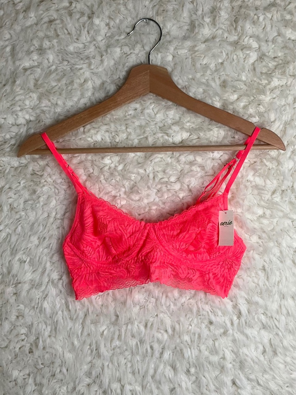 AERIE WOMEN'S BRALETTE-HOT PINK~SIZE X-SMALL~BRAND NEW WITH TAGS!